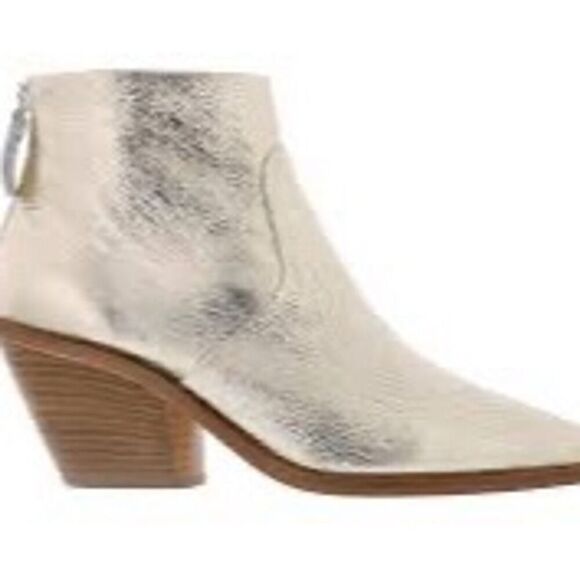 AGL NWB Metallic Ankle Boots Pointed Toe Block Heel in Gold EU 37.5/US 7.5 - Picture 1 of 4